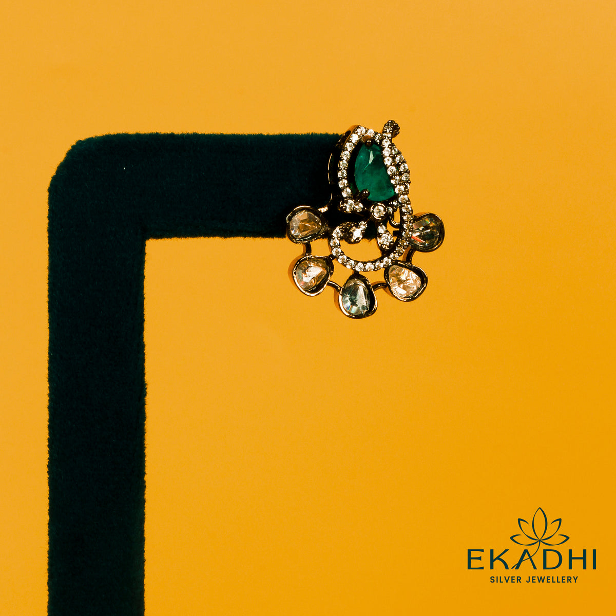 HJ21149 - VICTORIAN EARRING