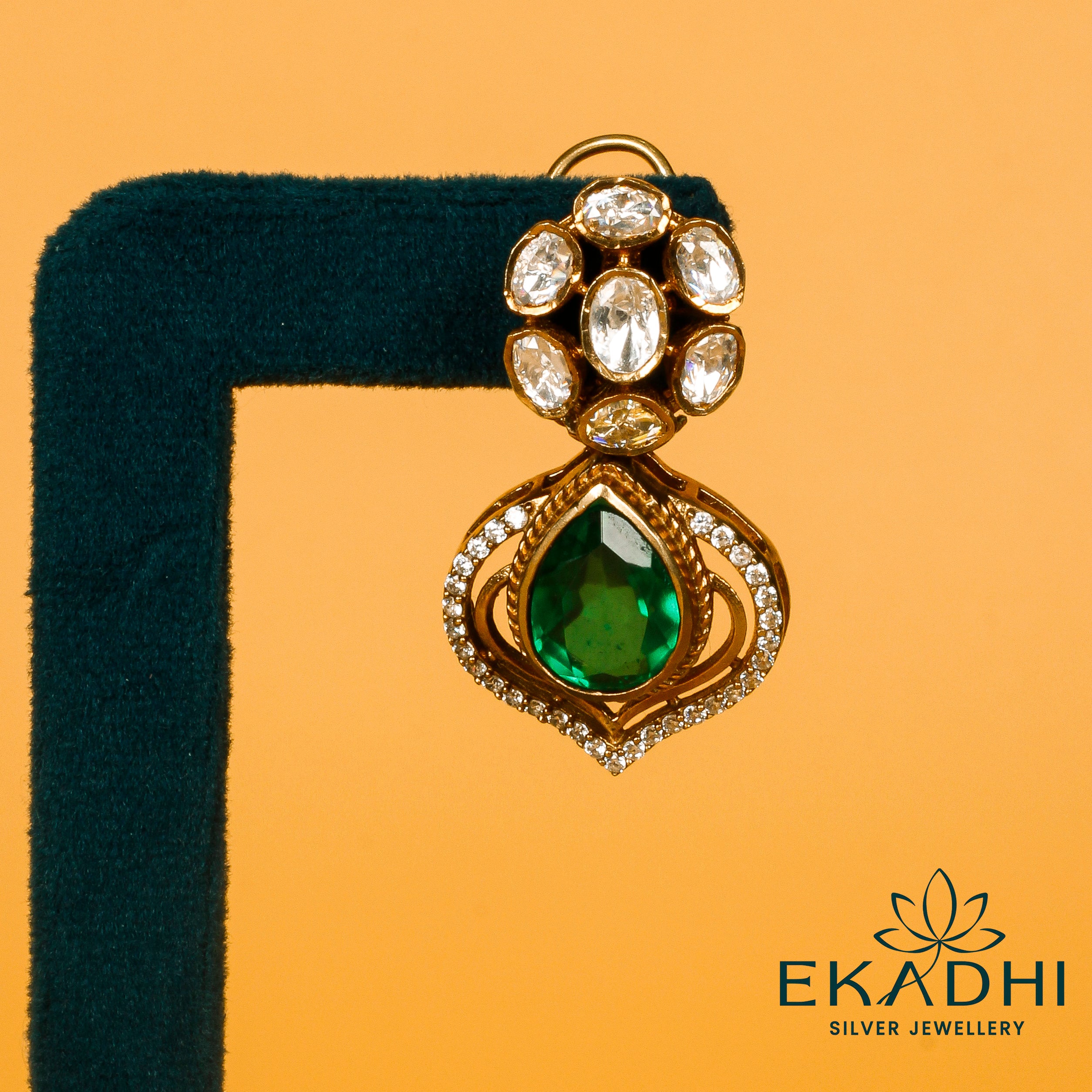 HJ21988 - VICTORIAN EARRING