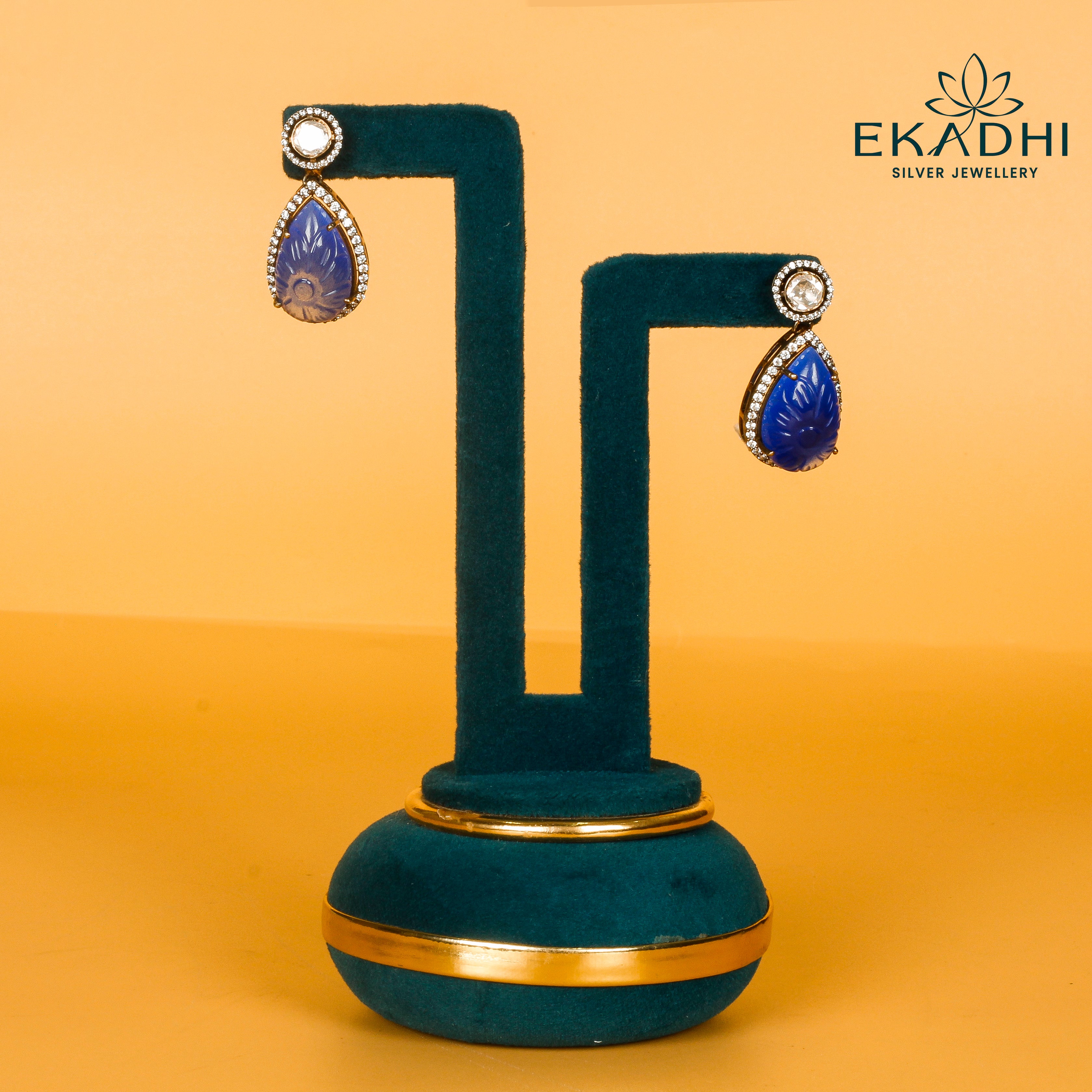 HJ21996 - VICTORIAN EARRING