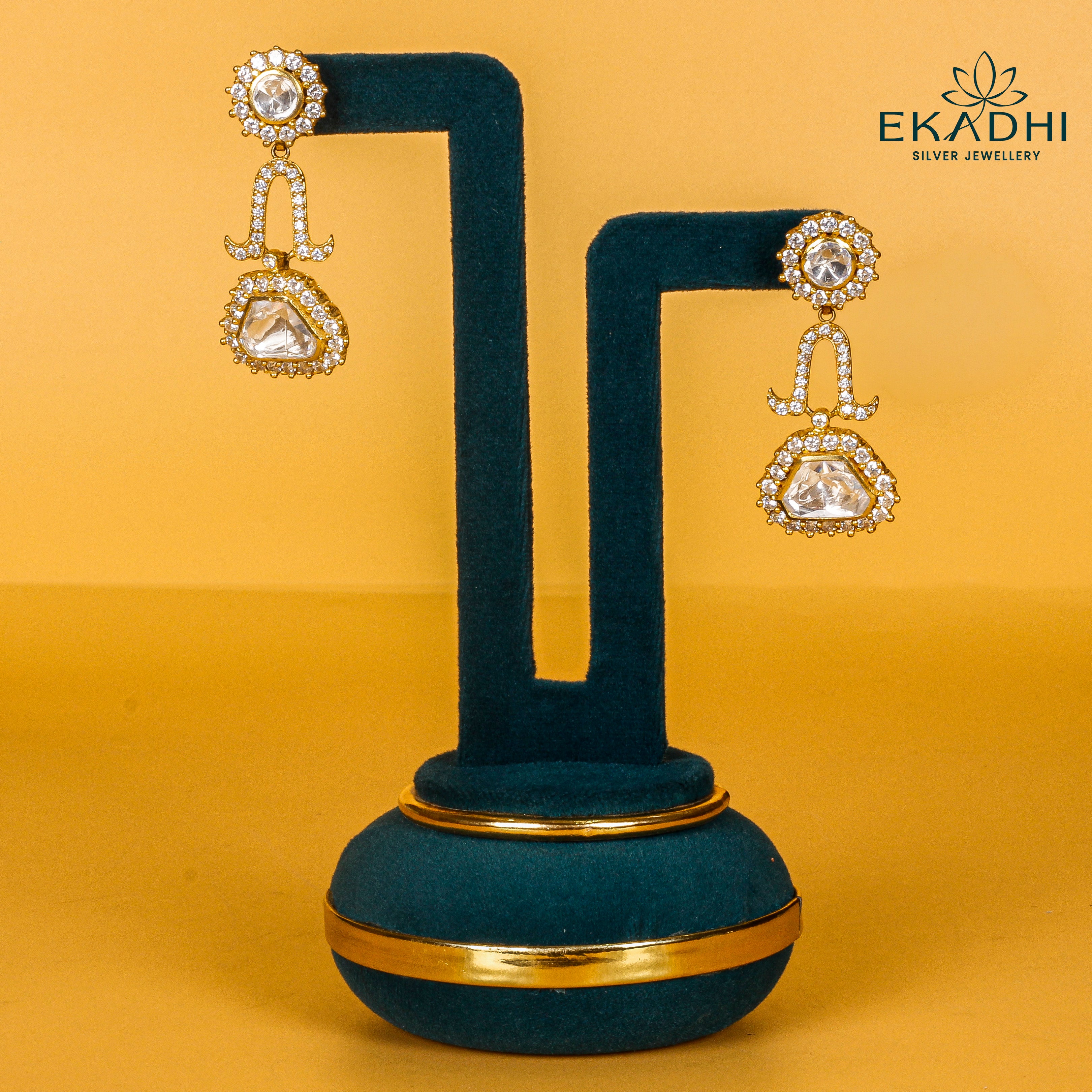 HJ2208 - MOISSANITE EARRING