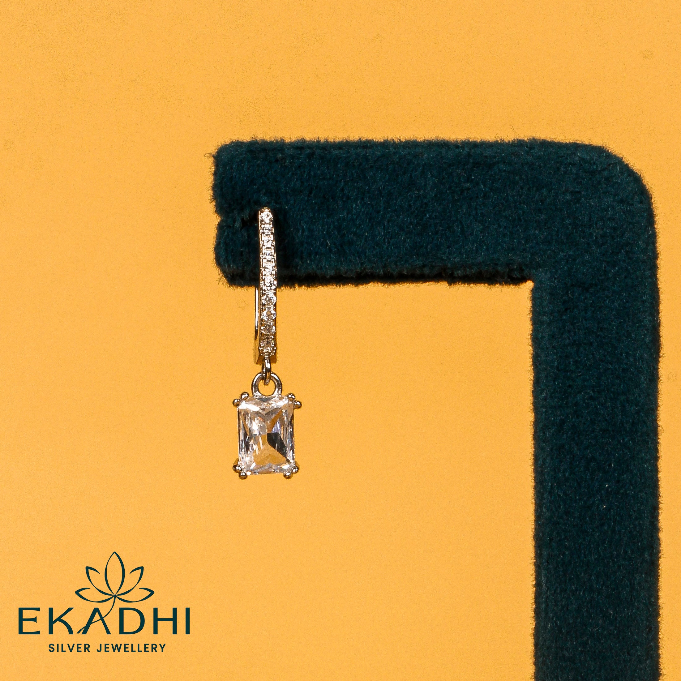 HJ22540 - CZ EARRING