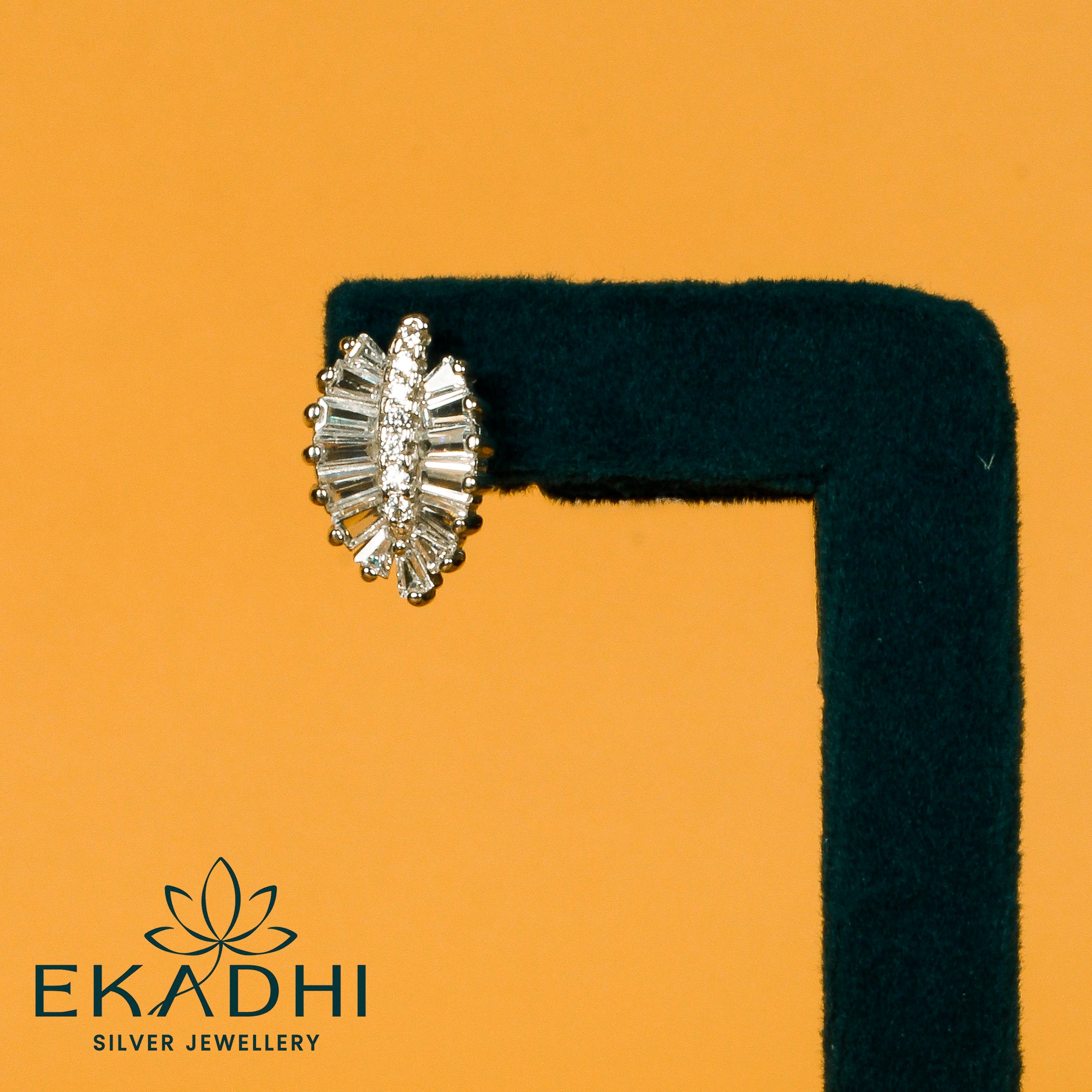 HJ22584 - CZ EARRING