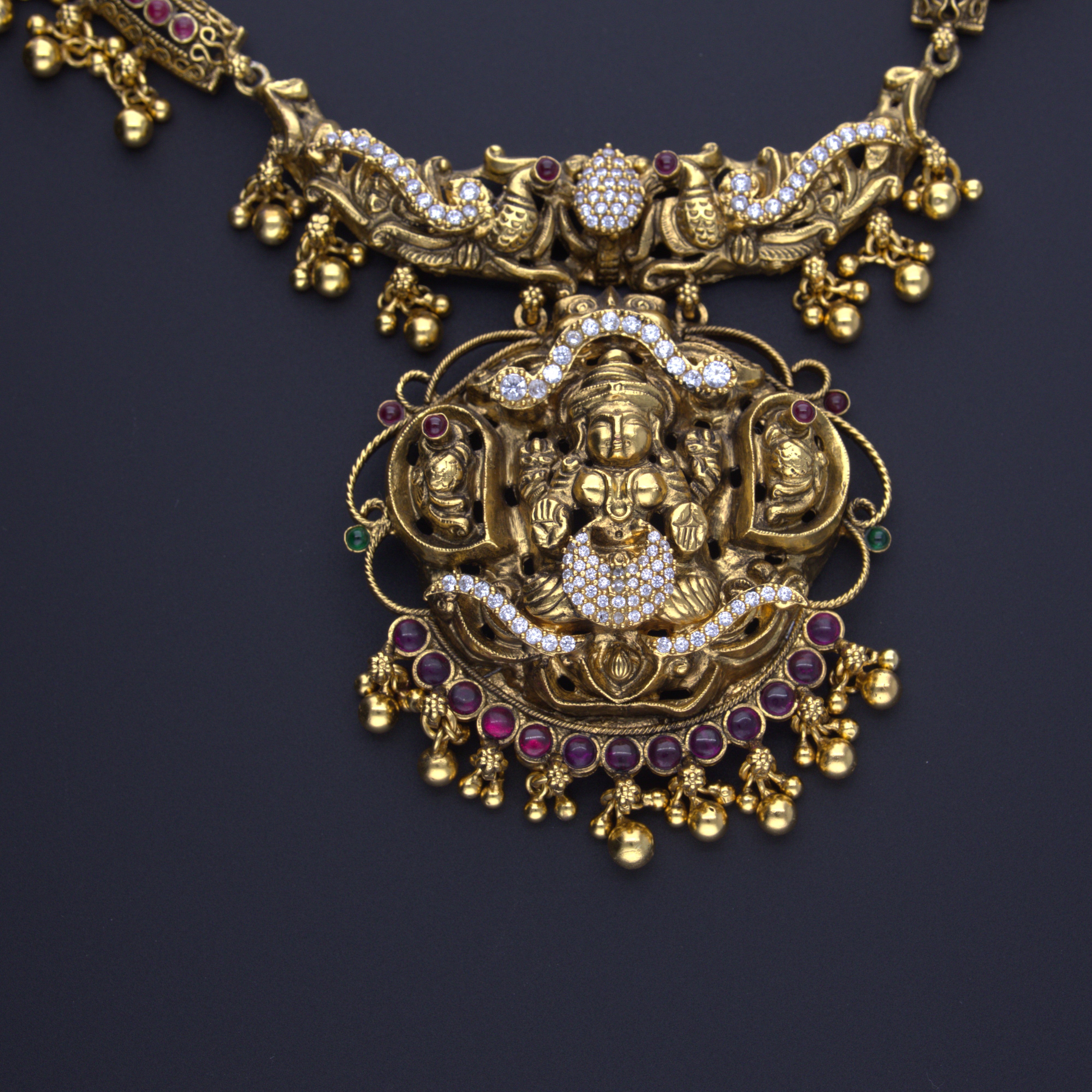 HJ3043 – Temple-Inspired Nakshi Kundan Hasli