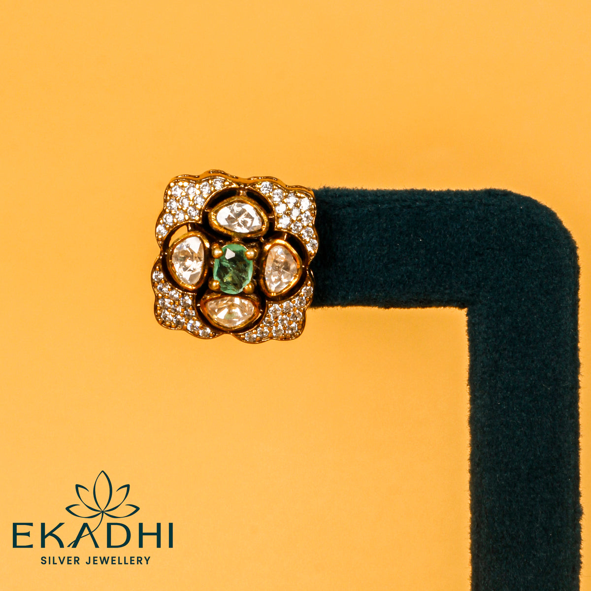 HJ37839 - MOISSANITE STUD