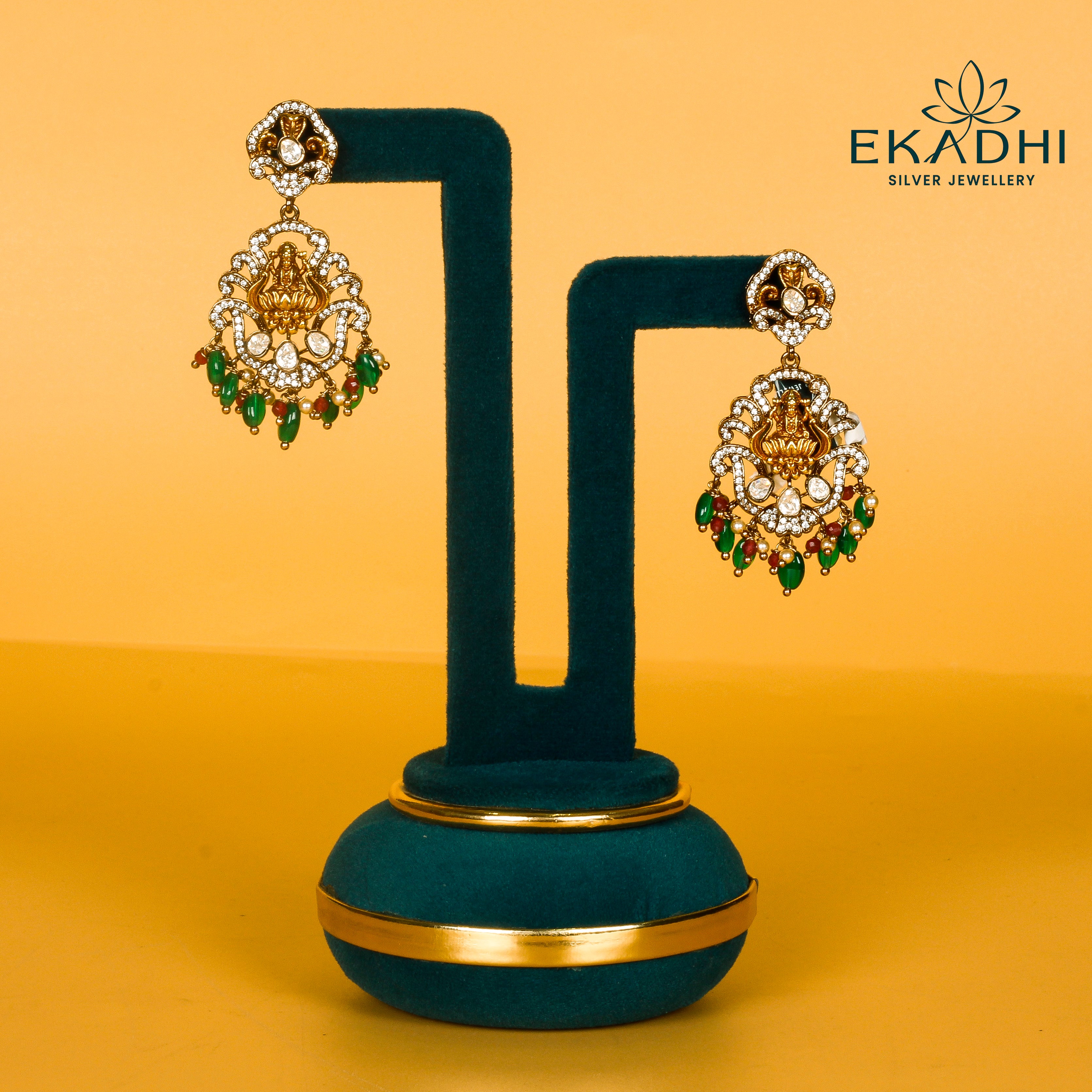 HJ40113 - VICTORIAN EARRING