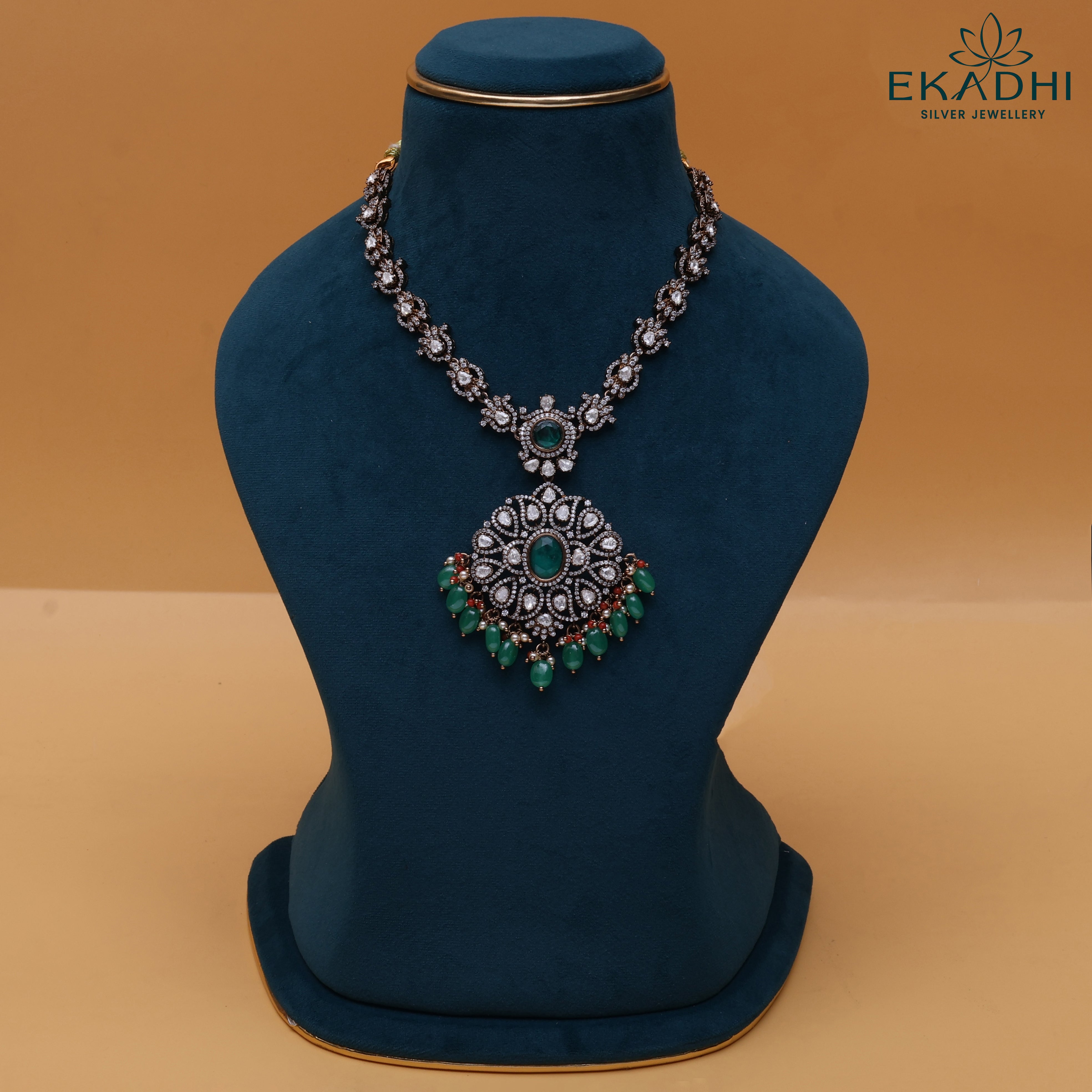 HJ40825 - VICTORIAN NECKLACE