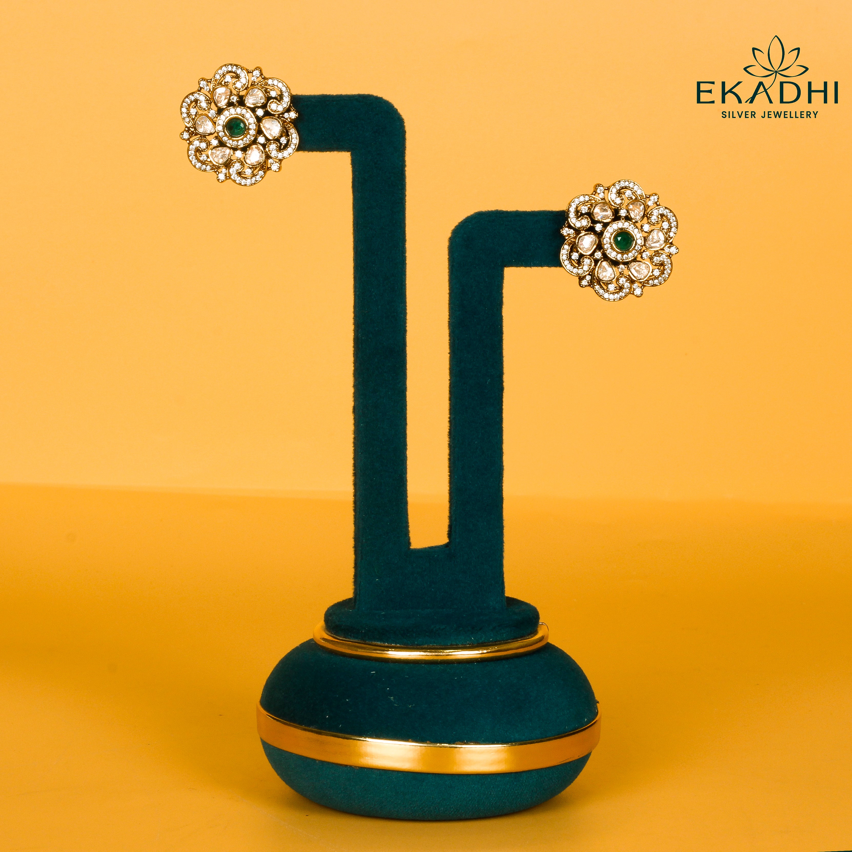 HJ40843 - VICTORIAN EARRING