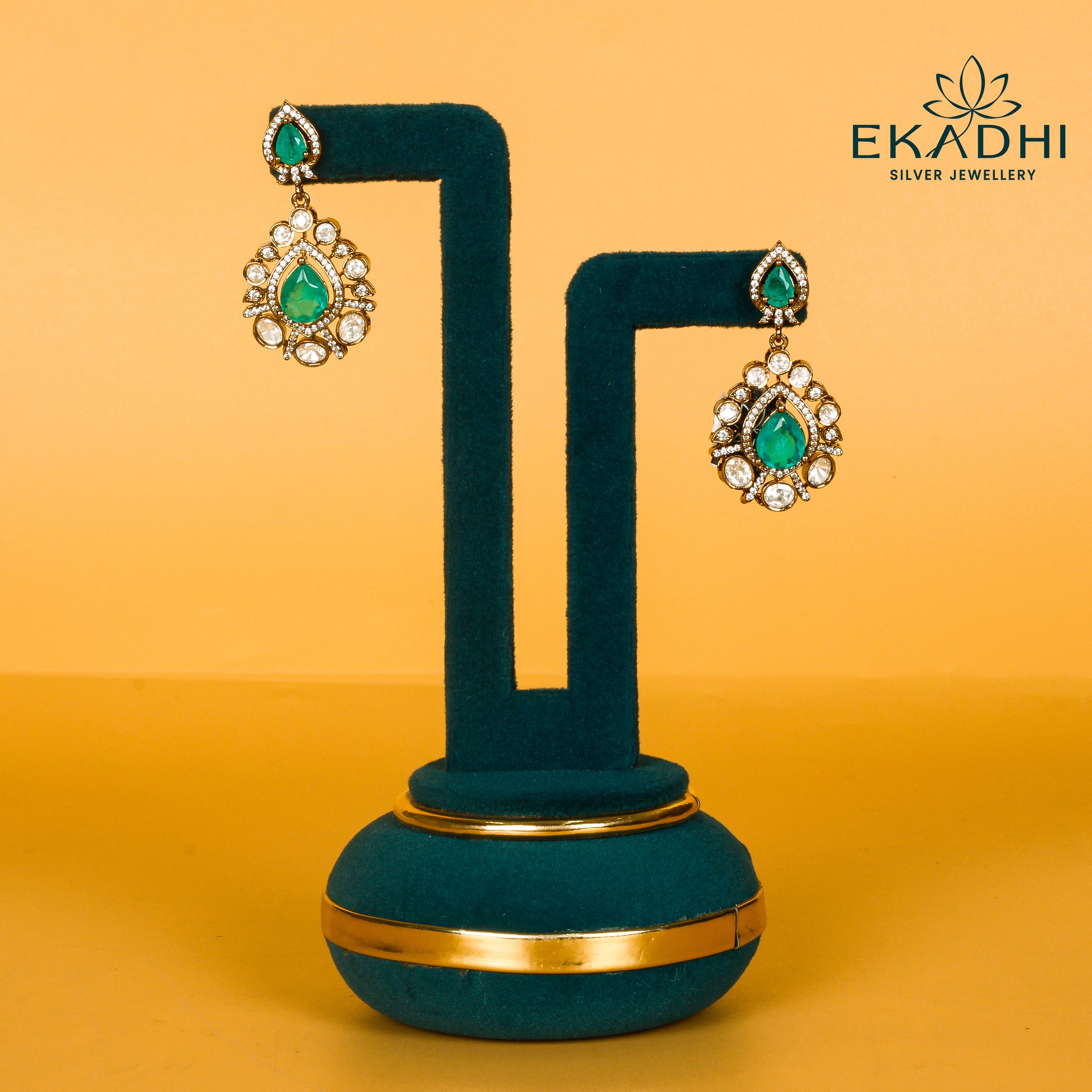 HJ40877 - VICTORIAN EARRING