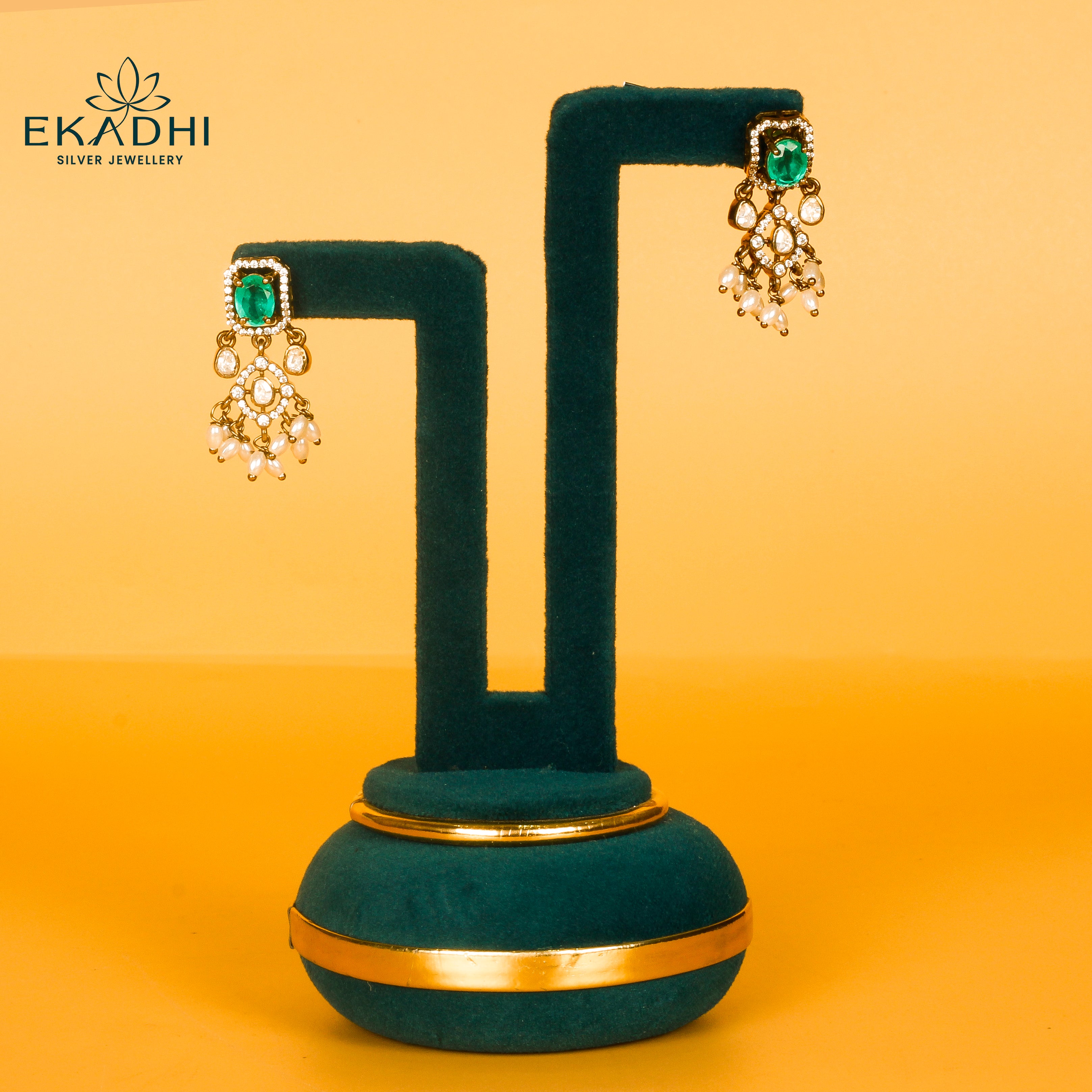 HJ5025 - VICTORIAN EARRING