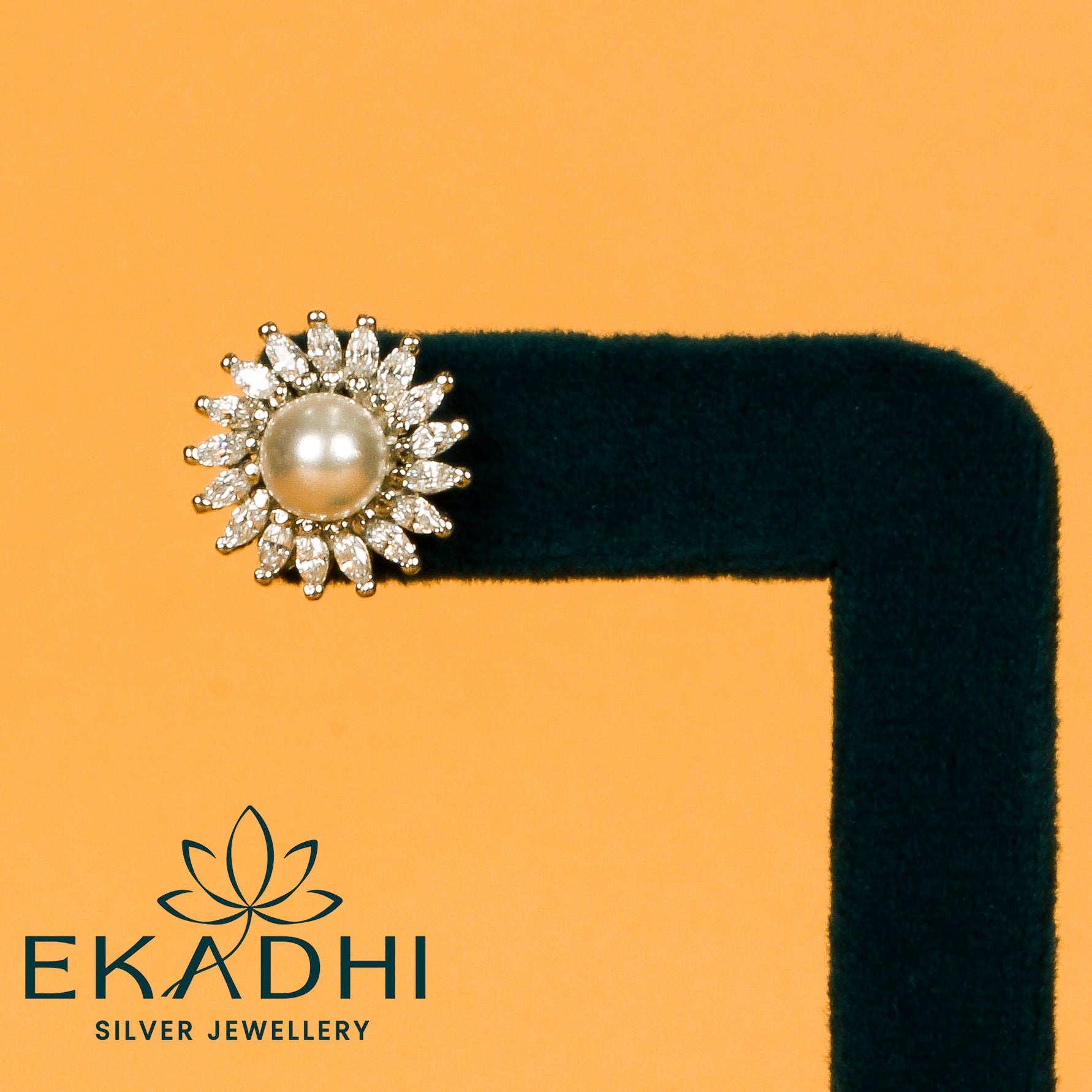 HJ6001 - CZ EARRING