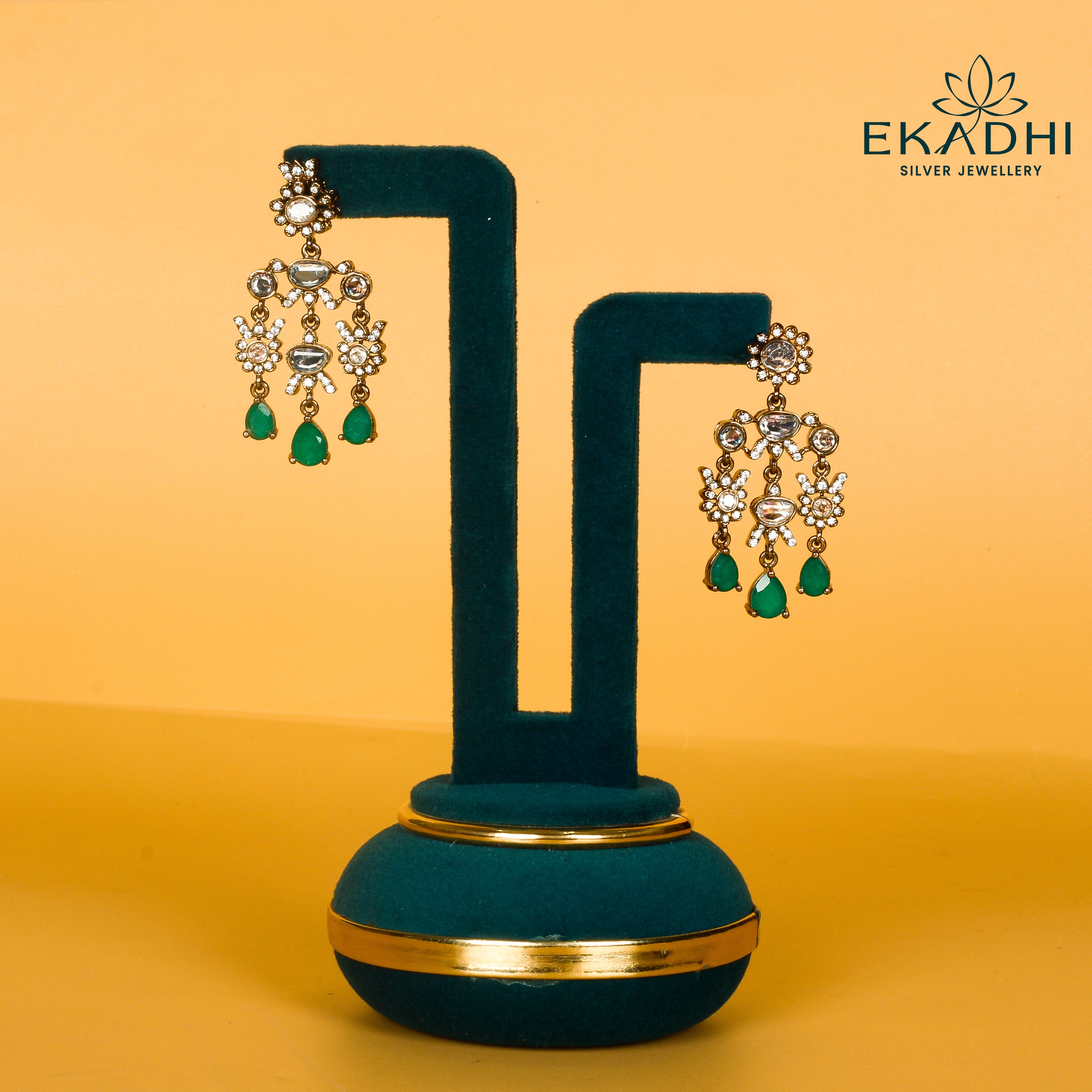 HJ7641 - VICTORIAN EARRING