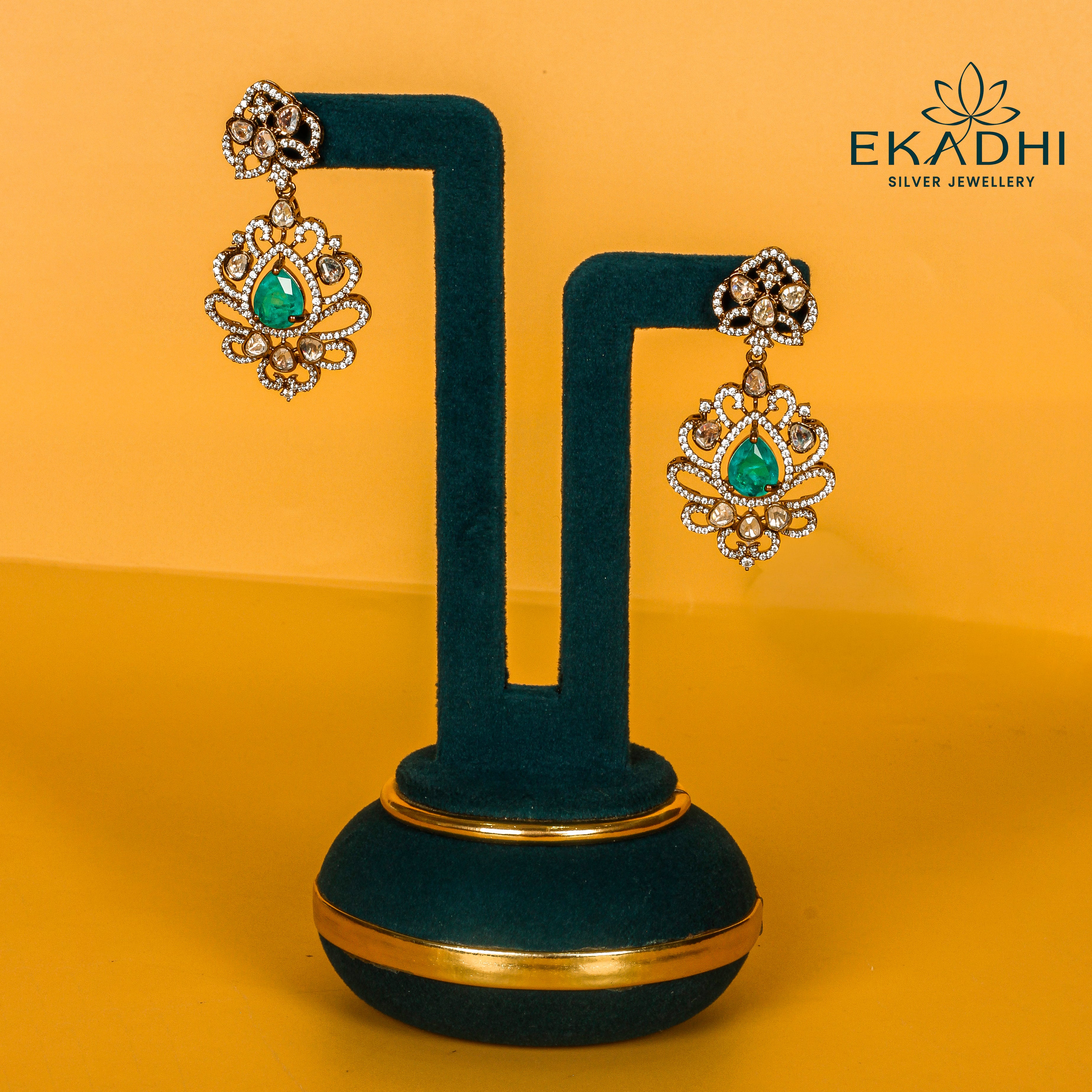 HJ7651 - VICTORIAN EARRING