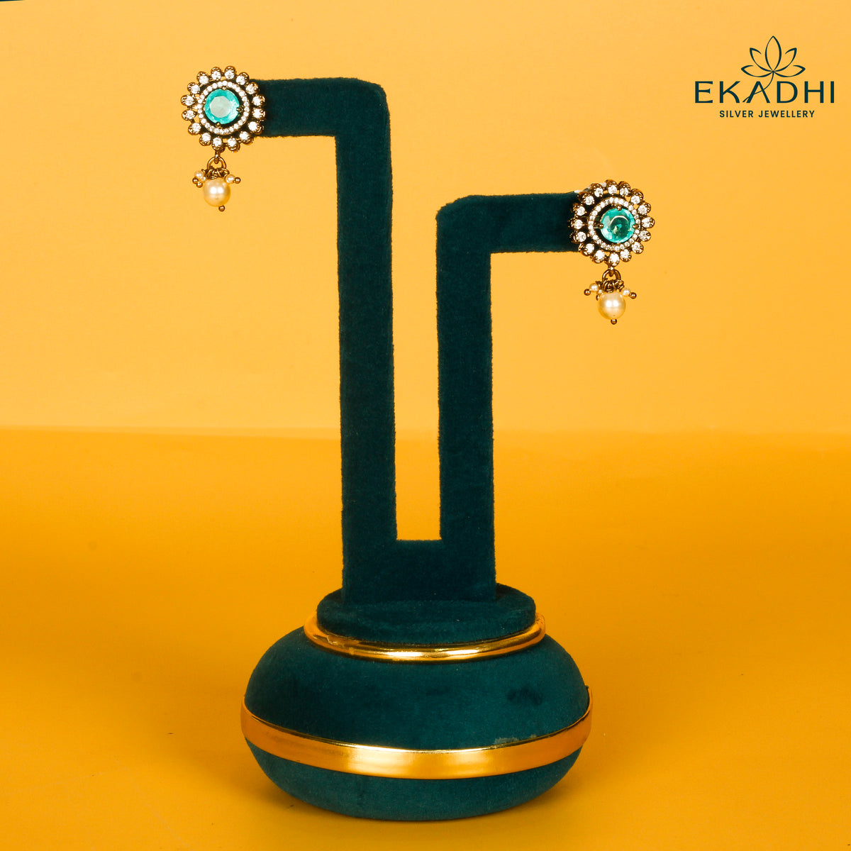 HJ7740 - VICTORIAN EARRING