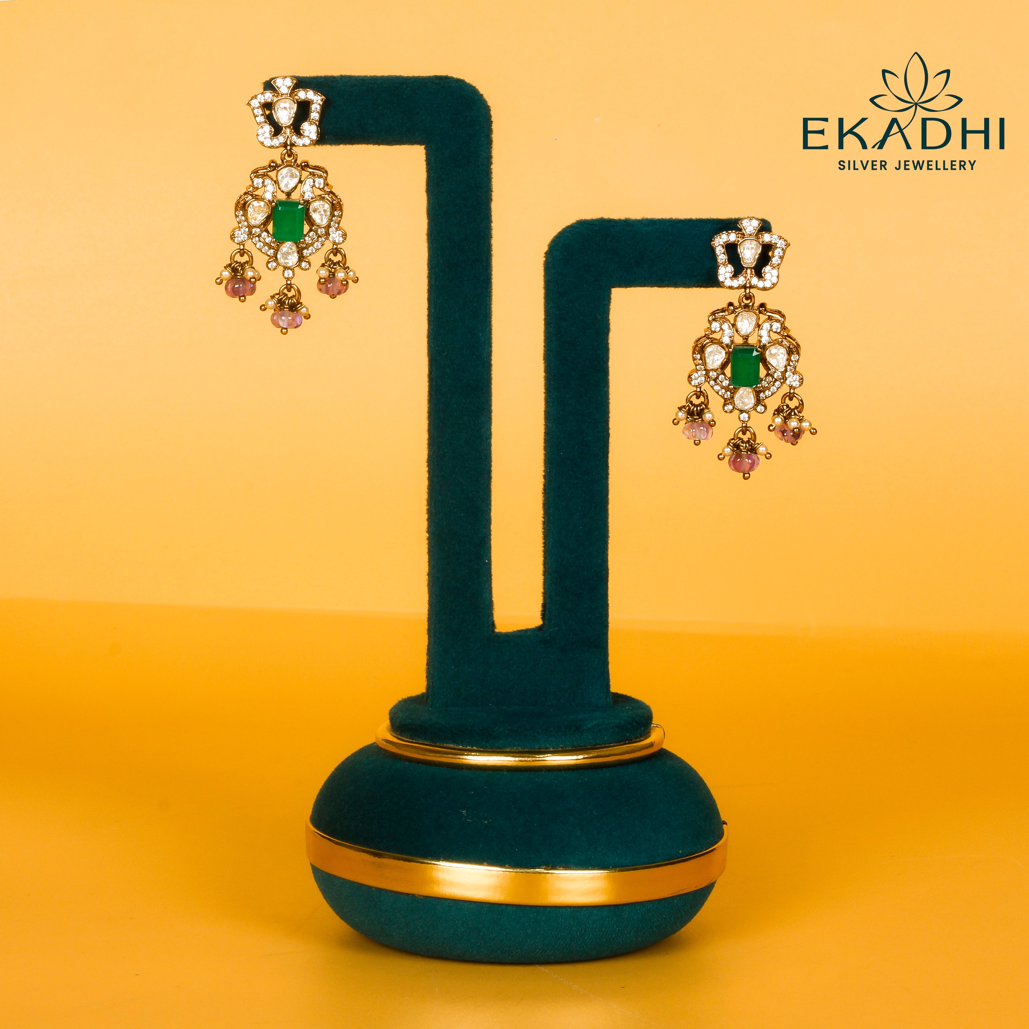 HJ7795 - VICTORIAN EARRING