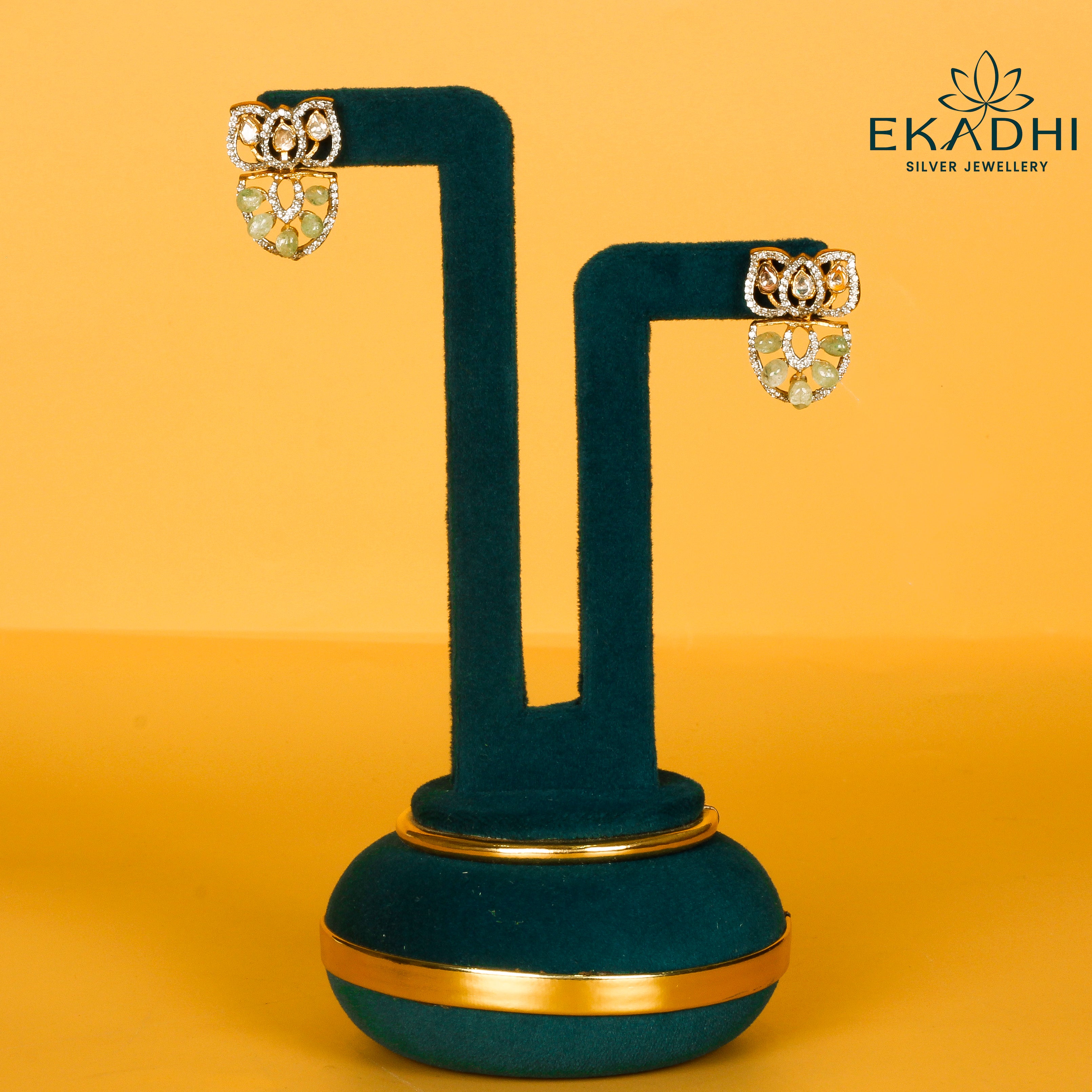 HJ8112 - VICTORIAN EARRING