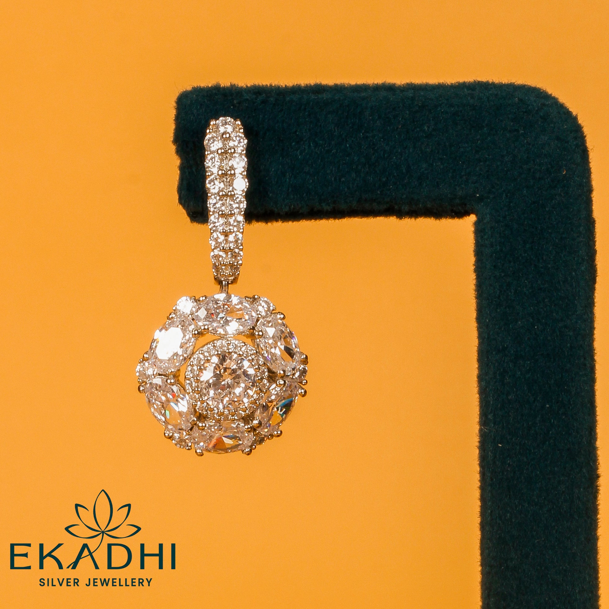 HJ8647 - CZ EARRING